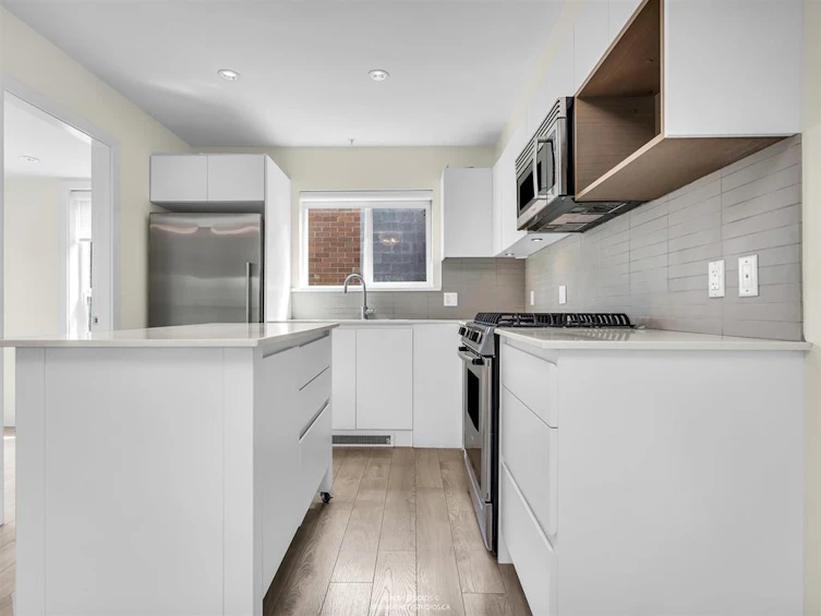201-1190 W 6th Avenue, Vancouver, BC, V6H 1A4 - 11