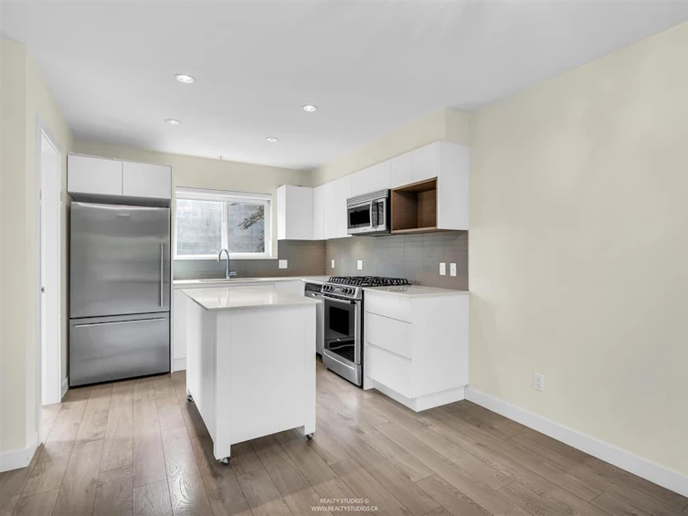 201-1190 W 6th Avenue, Vancouver, BC, V6H 1A4 - 10