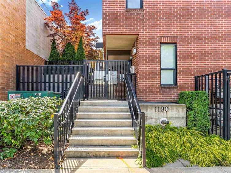 201-1190 W 6th Avenue, Vancouver, BC, V6H 1A4 - 36