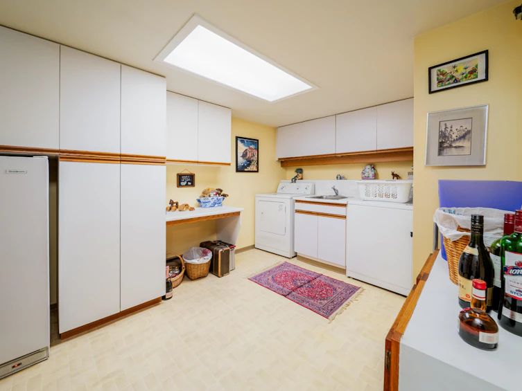 3945 Creekside Place, Burnaby, BC, V5G 4R3 - 25