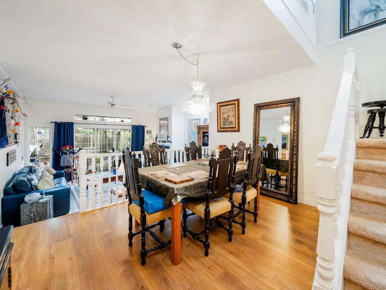 3945 Creekside Place, Burnaby, BC, V5G 4R3 - 6