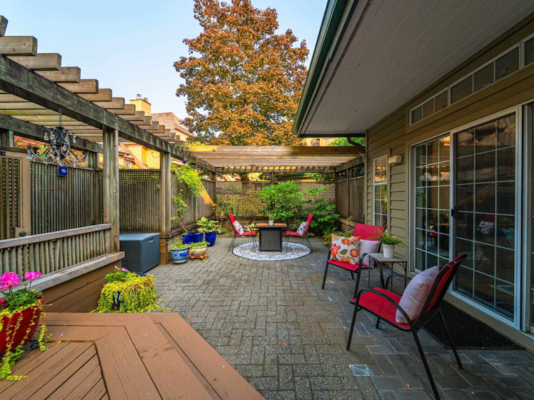 3945 Creekside Place, Burnaby, BC, V5G 4R3 - 11