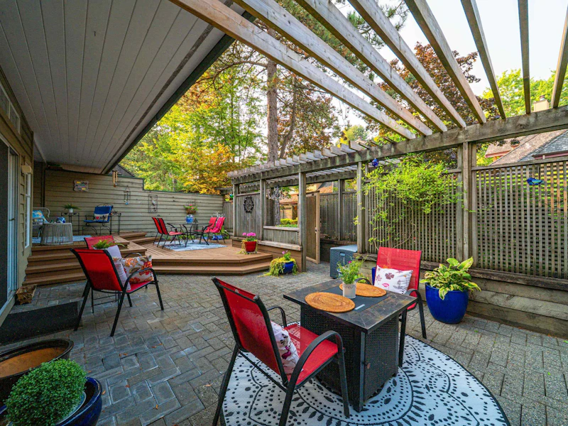 3945 Creekside Place, Burnaby BC V5G 4R3