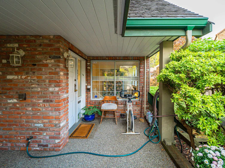 3945 Creekside Place, Burnaby, BC, V5G 4R3 - 34