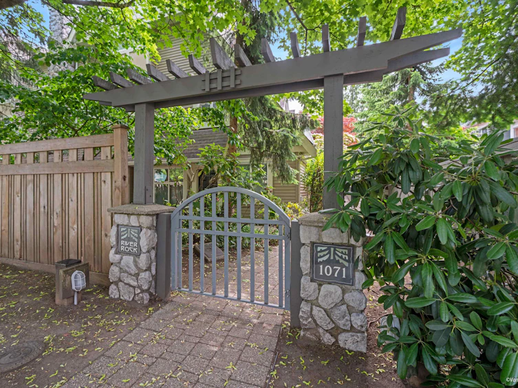 1071 Lynn Valley Road, North Vancouver, BC, V7J 1Z6 - 35