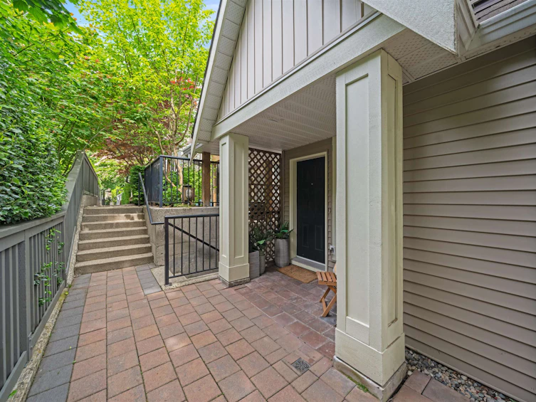 1071 Lynn Valley Road, North Vancouver, BC, V7J 1Z6 - 33