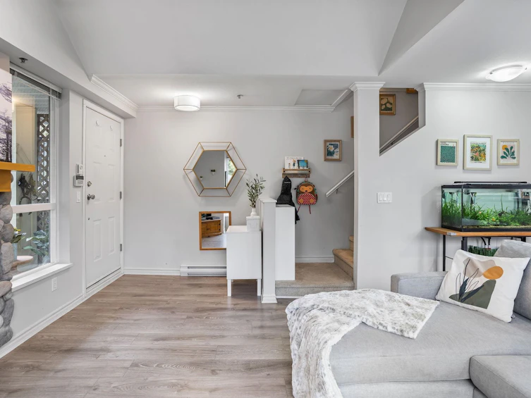 1071 Lynn Valley Road, North Vancouver, BC, V7J 1Z6 - 9