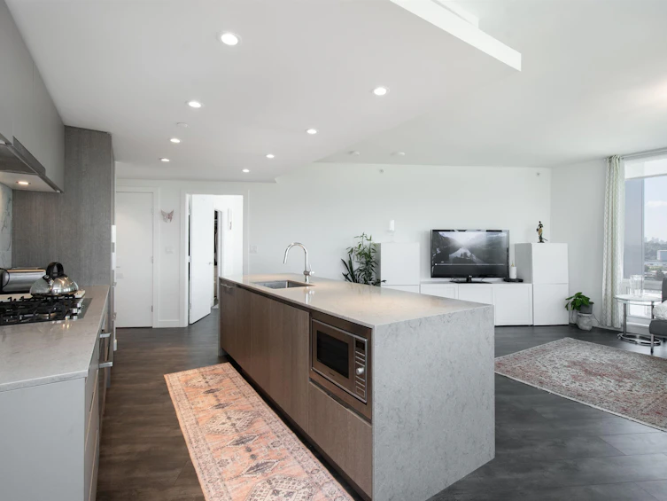 1807-1500 Fern Street, North Vancouver, BC, V7J 0E6 - 10