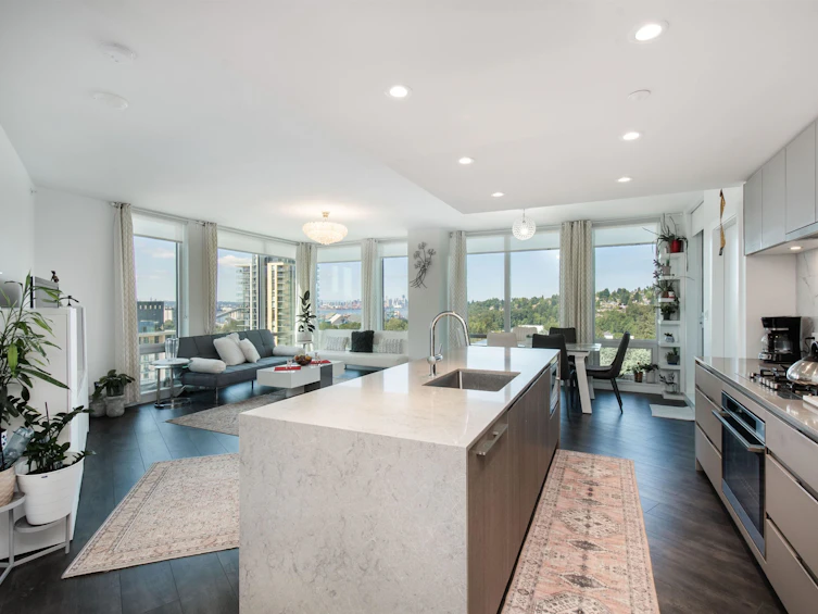 1807-1500 Fern Street, North Vancouver, BC, V7J 0E6 - 2
