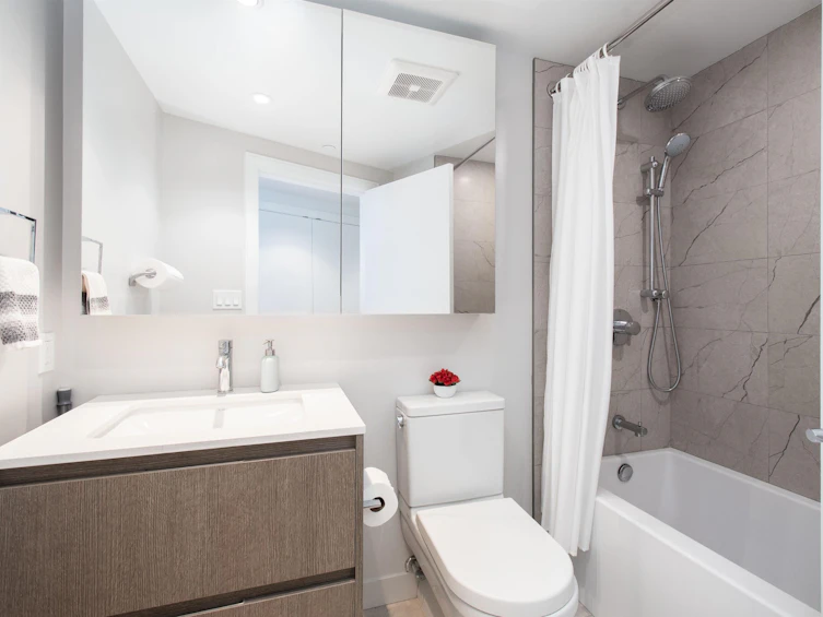 1807-1500 Fern Street, North Vancouver, BC, V7J 0E6 - 23