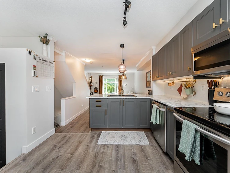 60-7179 201 Street, Langley, BC, V2Y 2Y9 - 8