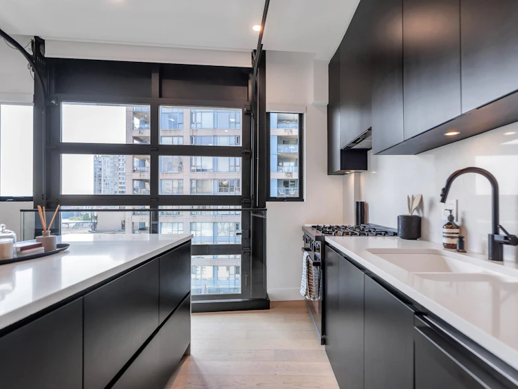 703-546 Beatty Street, Vancouver, BC, V6B 2L3 - 13
