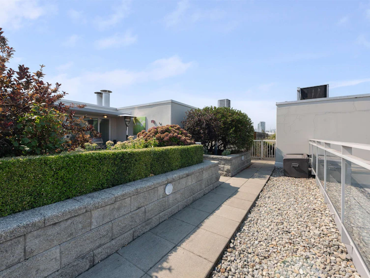 903-221 Union Street, Vancouver, BC, V6A 0B4 - 31