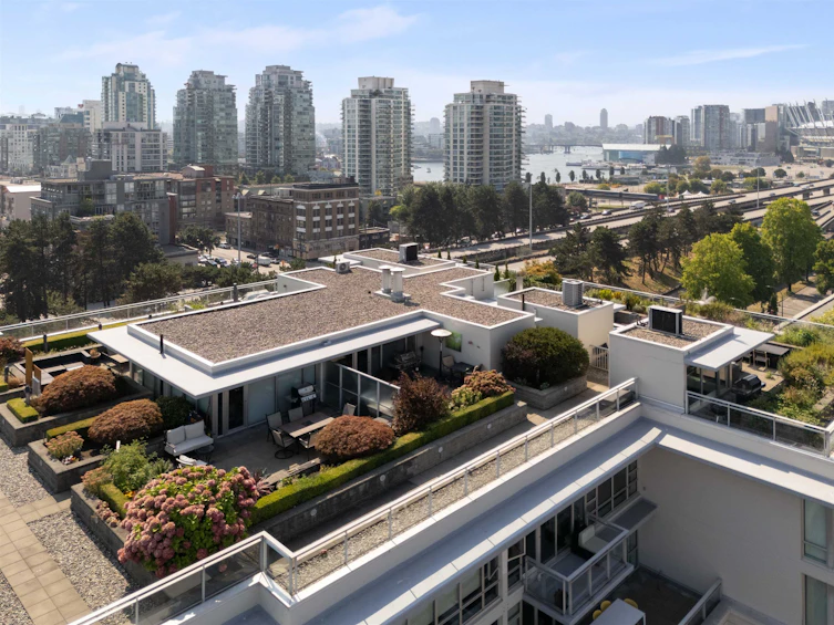 903-221 Union Street, Vancouver, BC, V6A 0B4 - 32