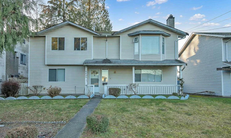 8825 160 Street