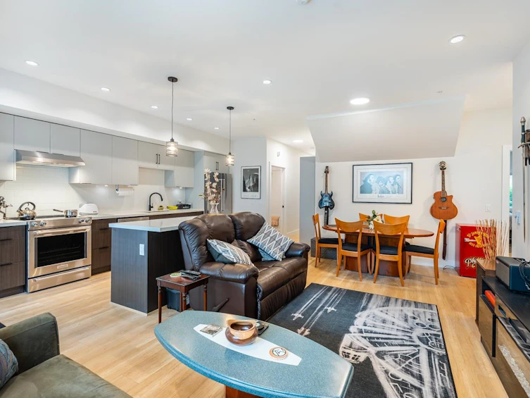 2306 Spring Street, Port Moody, BC, V3H 0M6 - 10