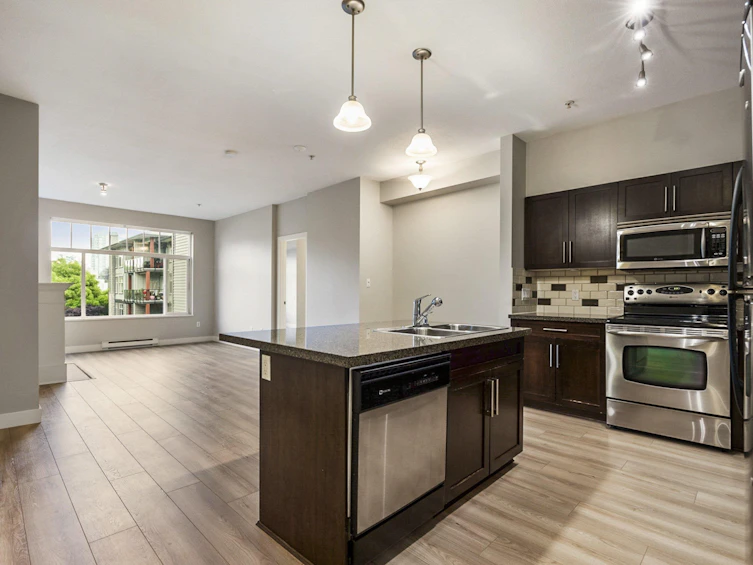 302-2353 Marpole Avenue, Port Coquitlam, BC, V3C 2A1 - 4
