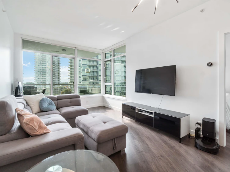 1006-3557 Sawmill Crescent, Vancouver, BC, V5S 0E2 - 3