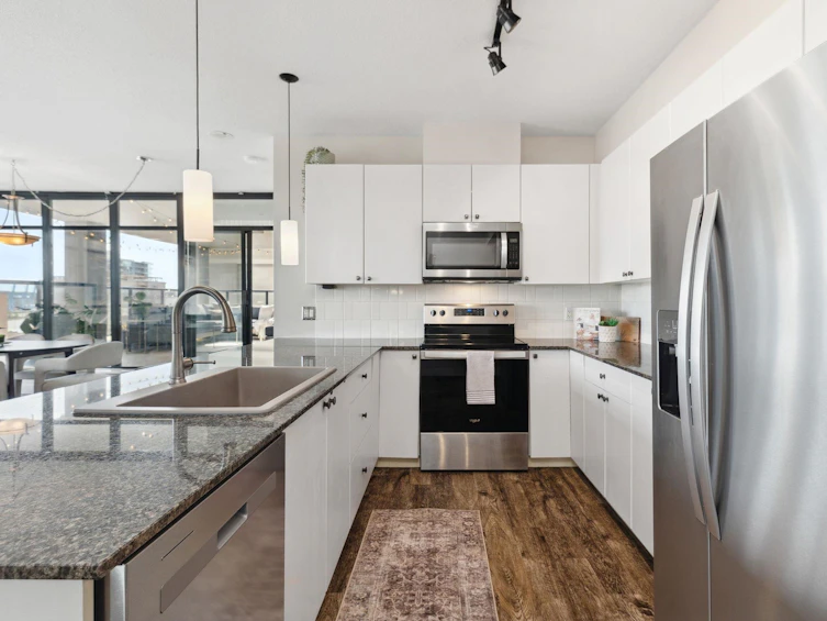 202-610 Victoria Street, New Westminster, BC, V3M 0A5 - 16
