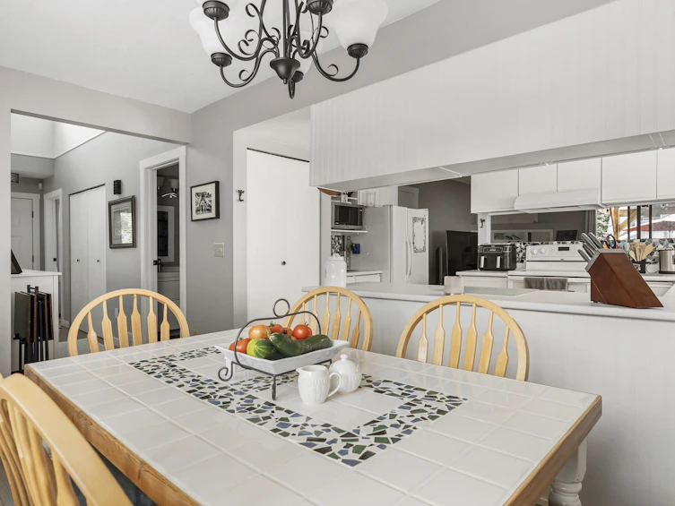 15618 93 Avenue, Surrey, BC, V4N 3B2 - 9