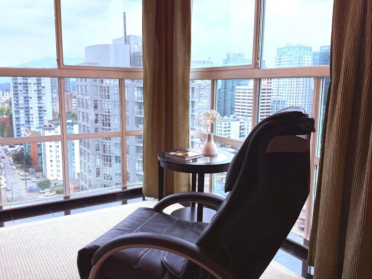 2201-909 Burrard Street, Vancouver, BC, V6Z 2N2 - 11
