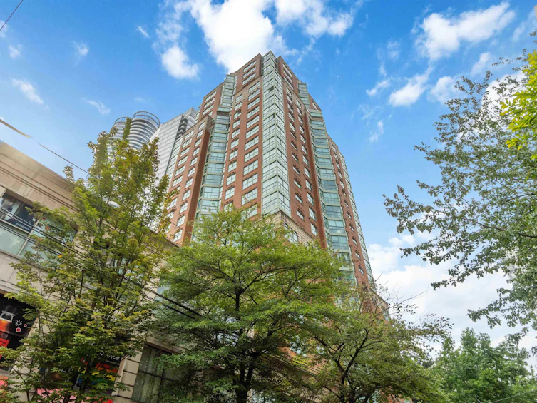 2201-909 Burrard Street, Vancouver, BC, V6Z 2N2 - 2