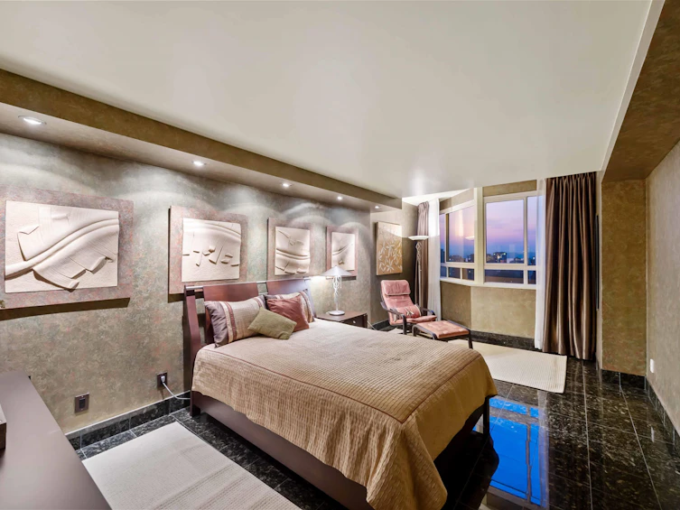 2201-909 Burrard Street, Vancouver, BC, V6Z 2N2 - 17