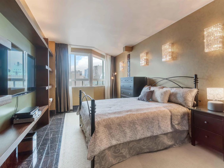 2201-909 Burrard Street, Vancouver, BC, V6Z 2N2 - 24