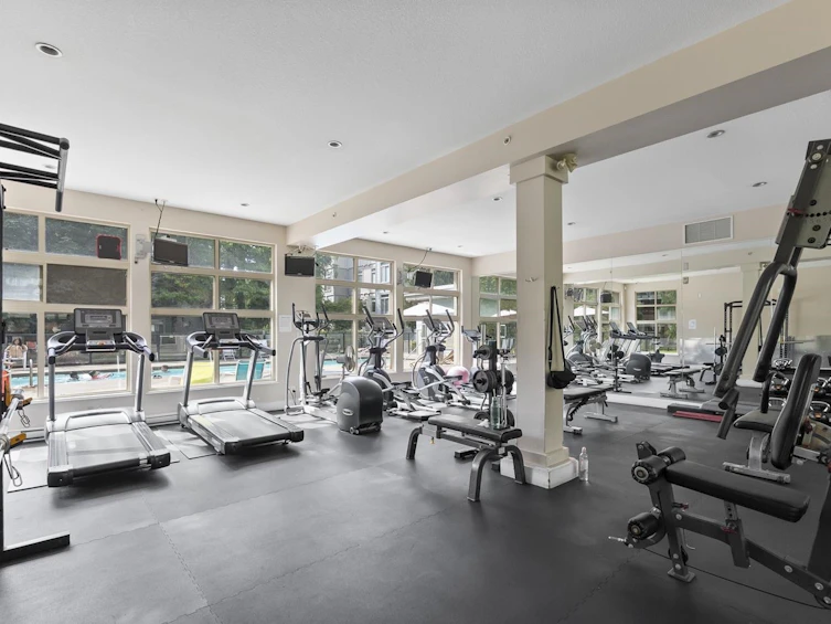 221-15380 102a Avenue, Surrey, BC, V3R 0B3 - 25
