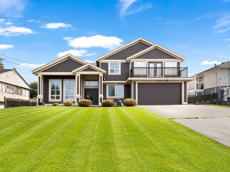 10248 124a Street, Surrey BC V3V 4W6