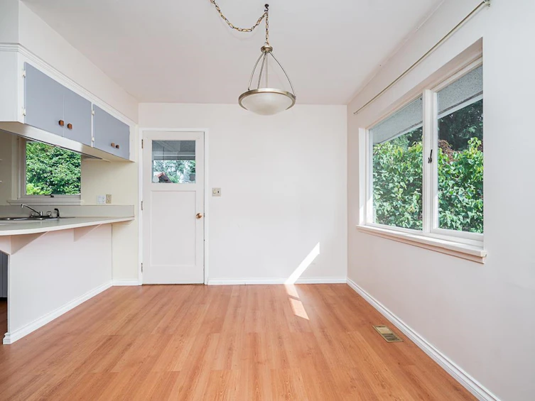 1302 Lennox Street, North Vancouver, BC, V7H 1X3 - 19