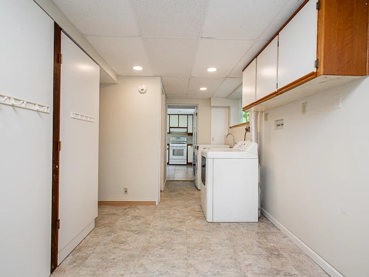 1302 Lennox Street, North Vancouver, BC, V7H 1X3 - 35