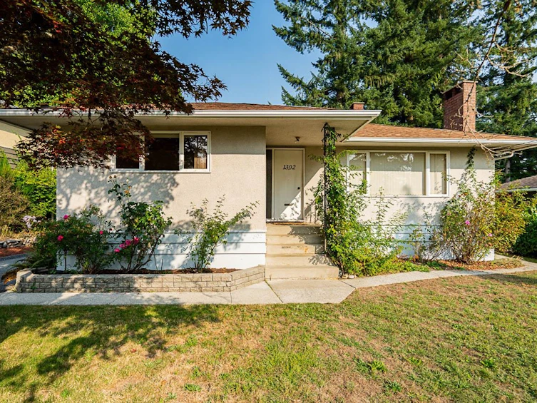 1302 Lennox Street, North Vancouver, BC, V7H 1X3 - 2