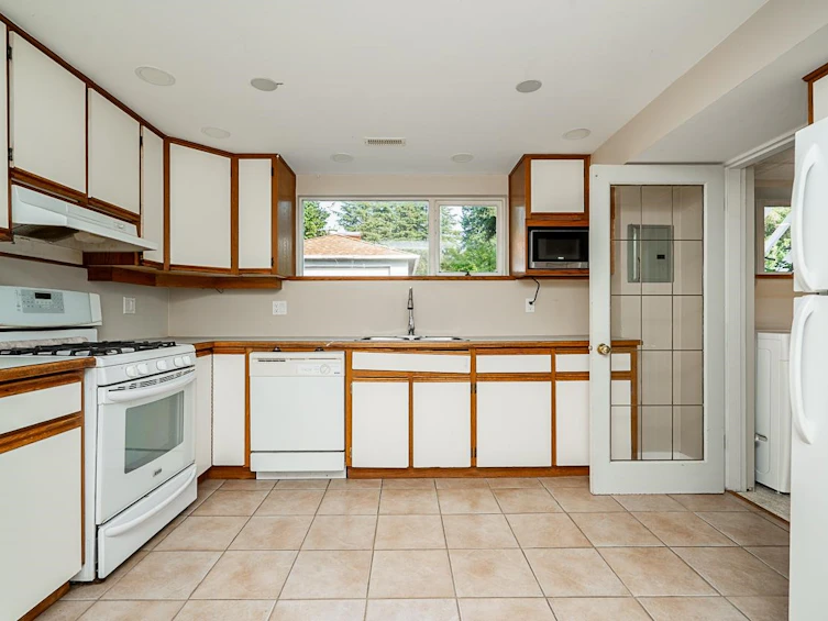 1302 Lennox Street, North Vancouver, BC, V7H 1X3 - 30