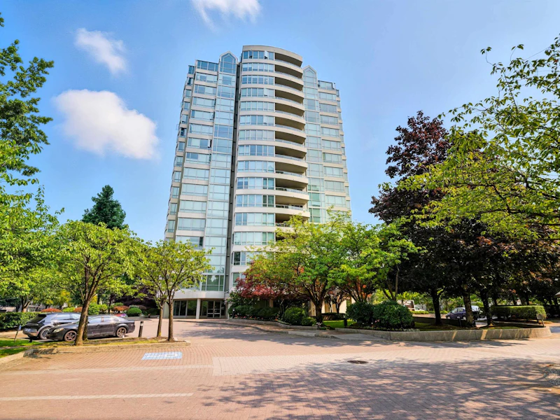 1004 - 15038 101st Avenue, Surrey BC V3R 0N2