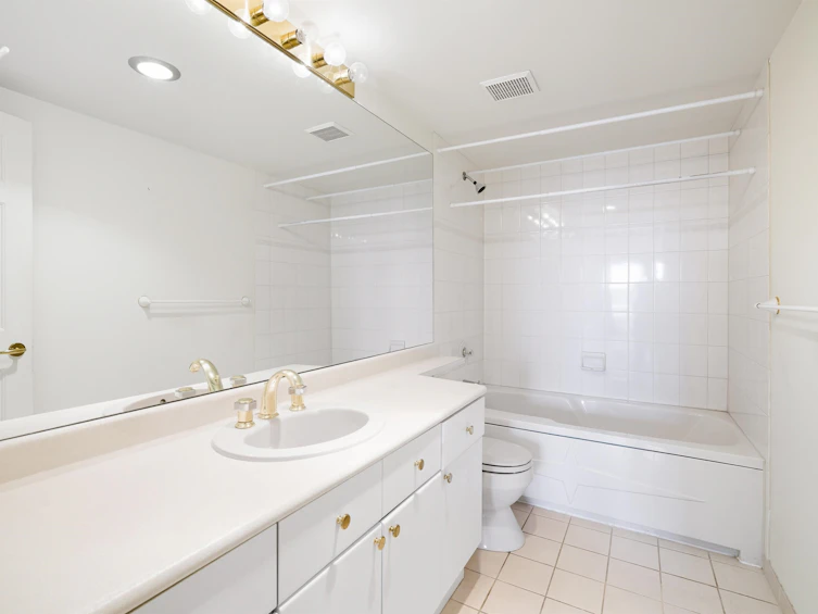 1004-15038 101 Avenue, Surrey, BC, V3R 0N2 - 22