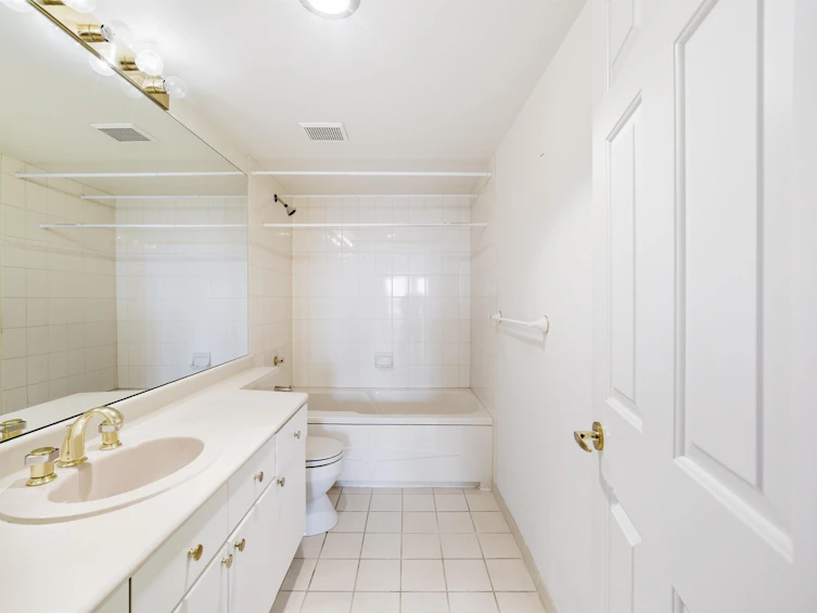 1004-15038 101 Avenue, Surrey, BC, V3R 0N2 - 21