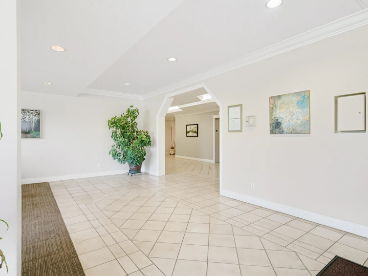 1004-15038 101 Avenue, Surrey, BC, V3R 0N2 - 3