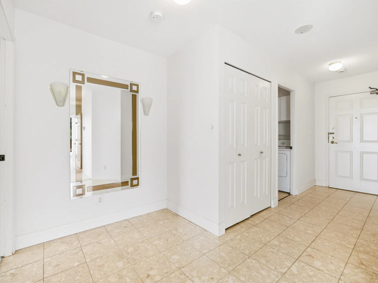 1004-15038 101 Avenue, Surrey, BC, V3R 0N2 - 4