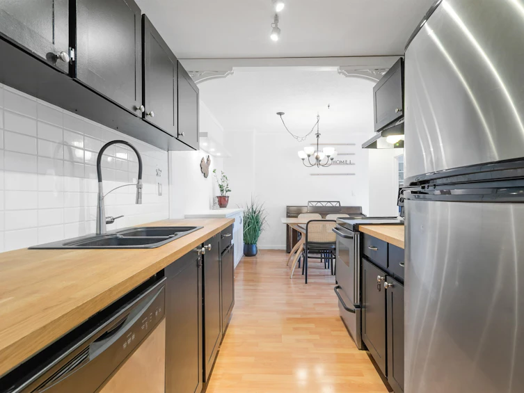 301-809 W 16th Street, North Vancouver, BC, V7P 1R2 - 7