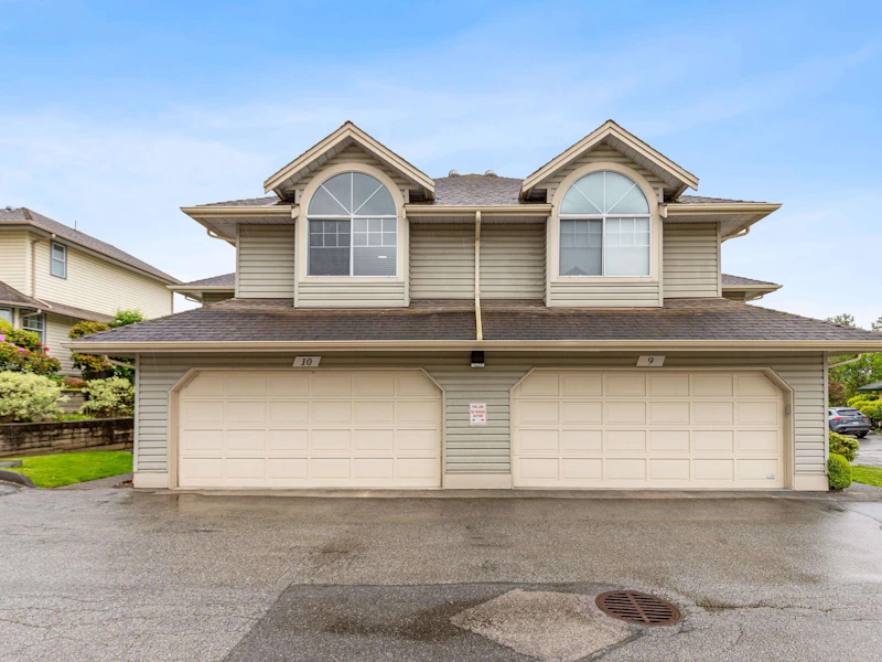 10 - 22538 116th Avenue, Maple Ridge BC V2X 0Z8