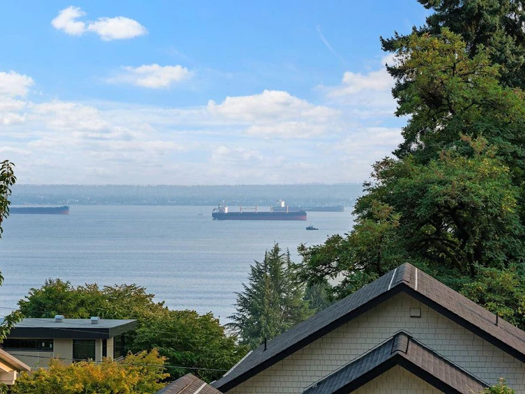 2758 Nelson Avenue, West Vancouver, BC, V7V 2R9