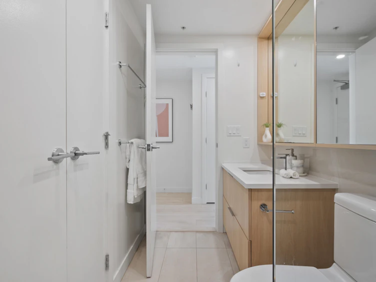 2106-13318 104 Avenue, Surrey, BC, V3T 0R2 - 22