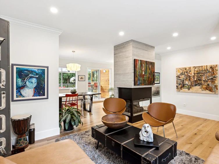 239 W 22nd Street, North Vancouver, BC, V7M 2A2 - 2