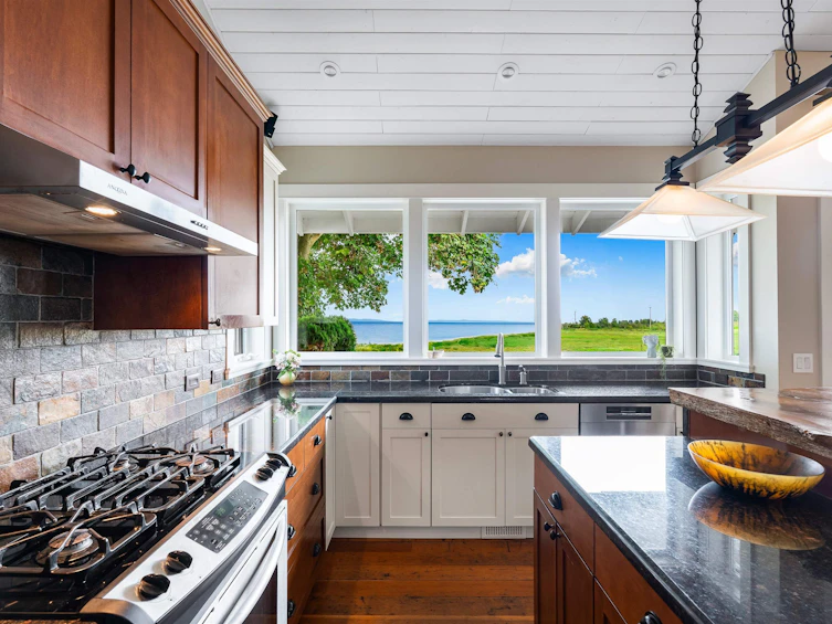1284 Beach Grove Road, Delta, BC, V4L 1N6 - 14