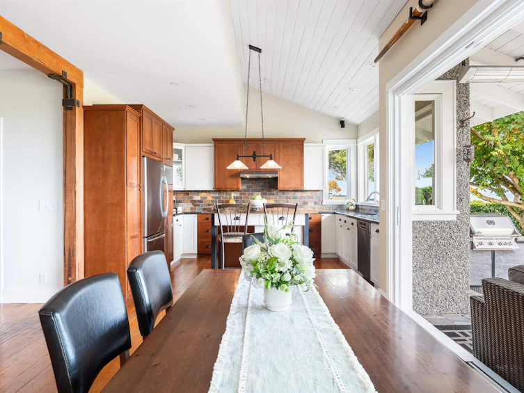1284 Beach Grove Road, Delta, BC, V4L 1N6 - 9