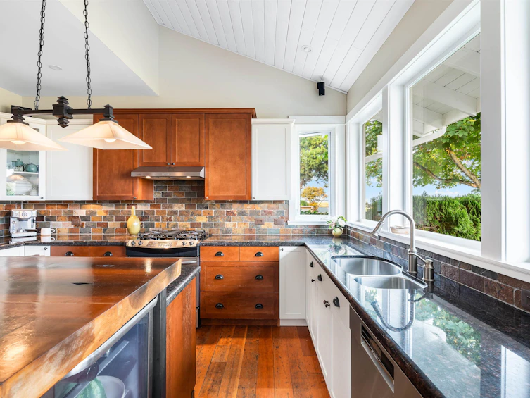 1284 Beach Grove Road, Delta, BC, V4L 1N6 - 12