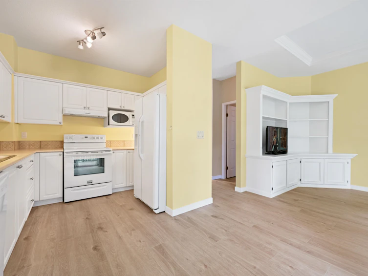 61-8868 16th Avenue, Burnaby, BC, V3N 5A6 - 12