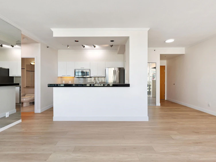 2204-1500 Hornby Street, Vancouver, BC, V6Z 2R1 - 17
