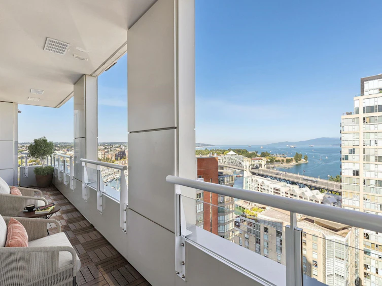 2204-1500 Hornby Street, Vancouver, BC, V6Z 2R1 - 3